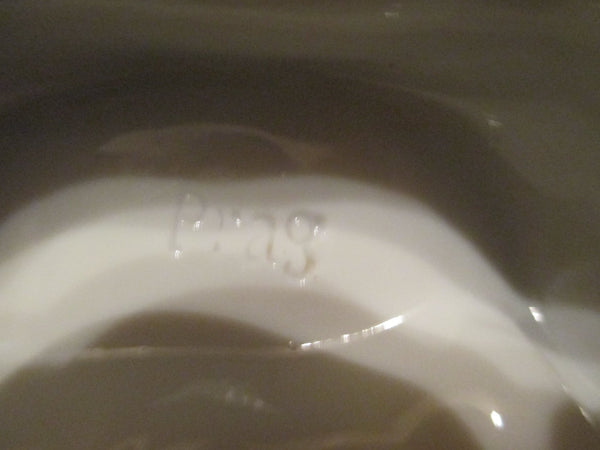 K & C Prag Porcelaine Figure d'un joueur de vielle à roue, 19ème C Rare