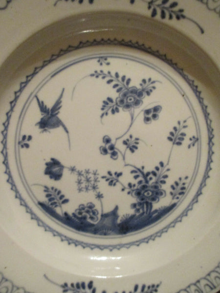 Assiette creuse à motif roche et oiseau en porcelaine de Kassel extrêmement rare 1770 (1)