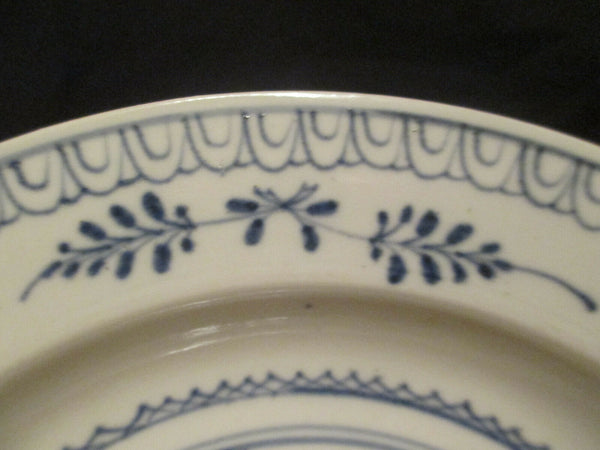 Assiette creuse à motif roche et oiseau en porcelaine de Kassel extrêmement rare 1770 (1)