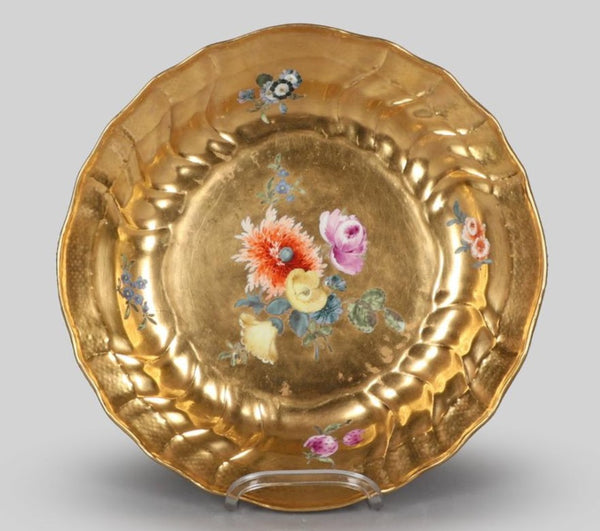 Assiette creuse en porcelaine de Meissen, dorée et florale, 1740 