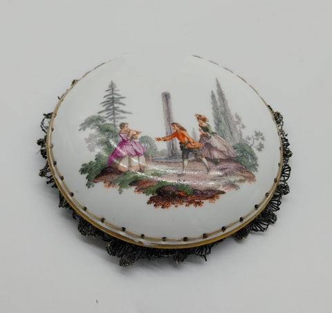 Meissen Porcelain Pin Cushion with People Playing around a Fountain 18th C, Rare