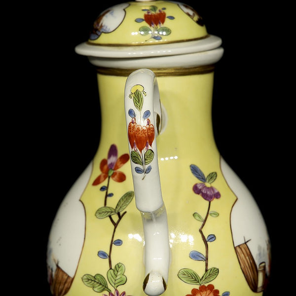 Meissen Porcelain Kauffahrtei Scene Coffee Pot with Kakiemon Flowers, Circa 1740