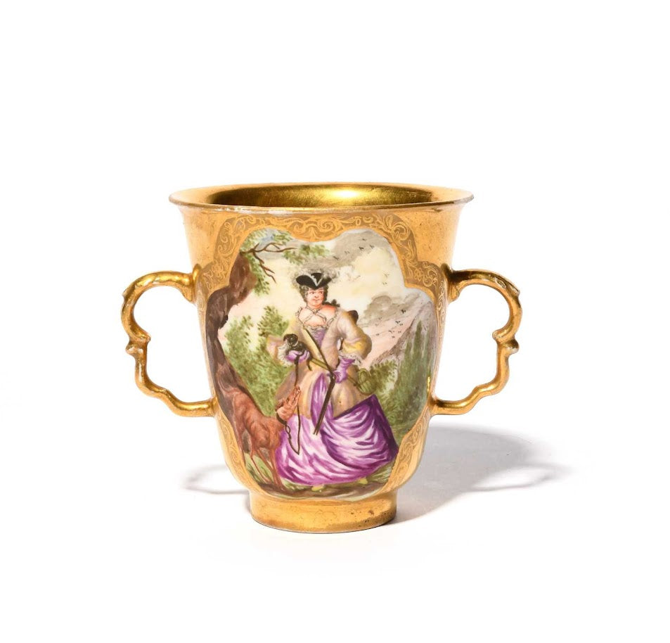 Meissen Porcelain Gilt Hausmaler Beaker with Hunters, Sueter Workshop, 1720