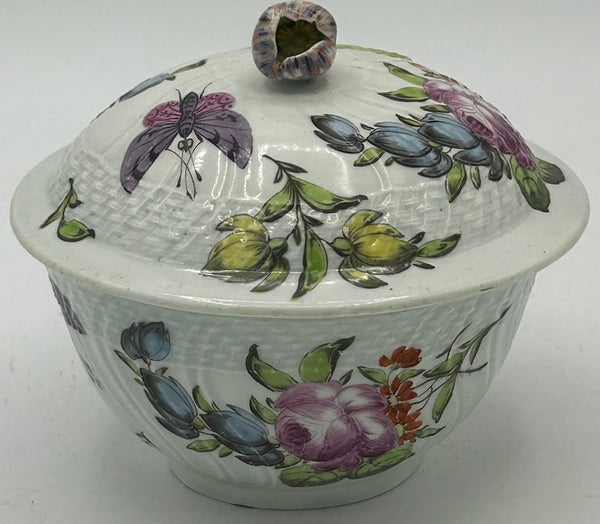 First Period Worcester Porcelain Broth Pot 1758-1760