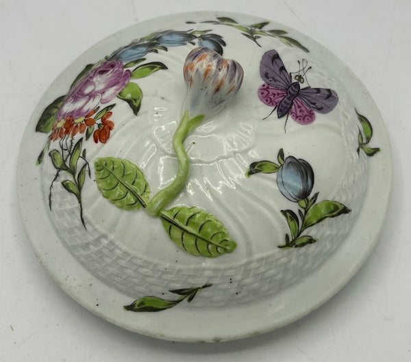 First Period Worcester Porcelain Broth Pot 1758-1760