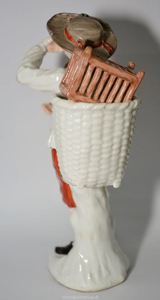 Meissen Porcelain "Cris de Paris" Snuff Taking Peasant, Circa 1745