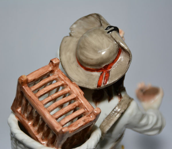 Meissen Porcelain "Cris de Paris" Snuff Taking Peasant, Circa 1745