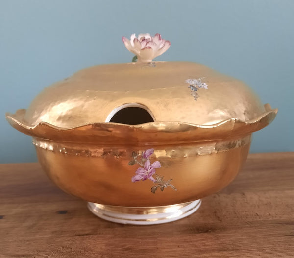 Meissen Porcelain  Floral Gilt Sauce Pot 1740