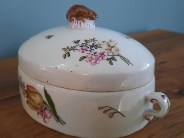 Meissen Porcelain Woodcut Floral Sugar Pot with Rabbit Finial 1740