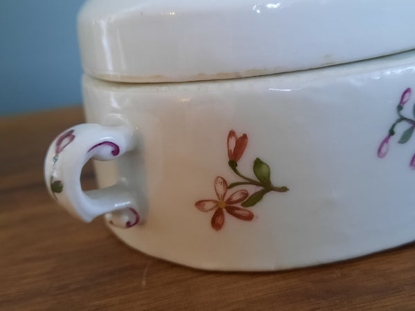 Meissen Porcelain Woodcut Floral Sugar Pot with Rabbit Finial 1740