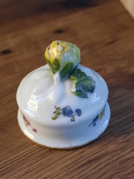 Meissen Porcelain Floral Tea Caddy 1740