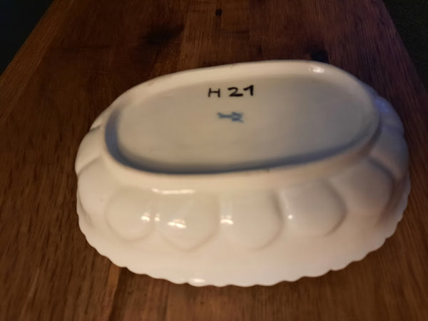 Meissen Porcelain Floral Moulded Spoon Tray 1740