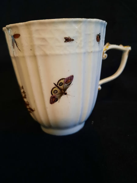 Meissener Ornithologische Kaffeetasse und Untertasse aus Porzellan, 1735-1740 (1) 