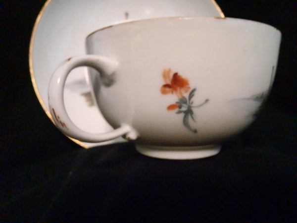 Tasse à thé et soucoupe en porcelaine de Meissen Kauffahrtei (période Dot 1756-1773) 