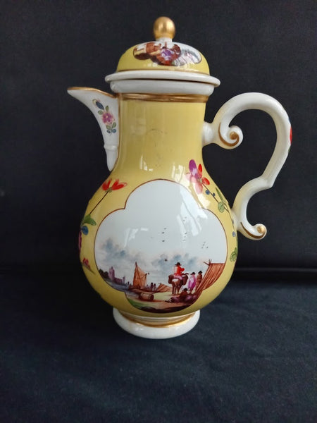 Meissen Porcelain Kauffahrtei Scene Coffee Pot with Kakiemon Flowers, Circa 1740