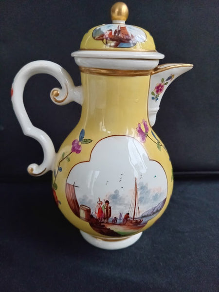 Meissen Porcelain Kauffahrtei Scene Coffee Pot with Kakiemon Flowers, Circa 1740