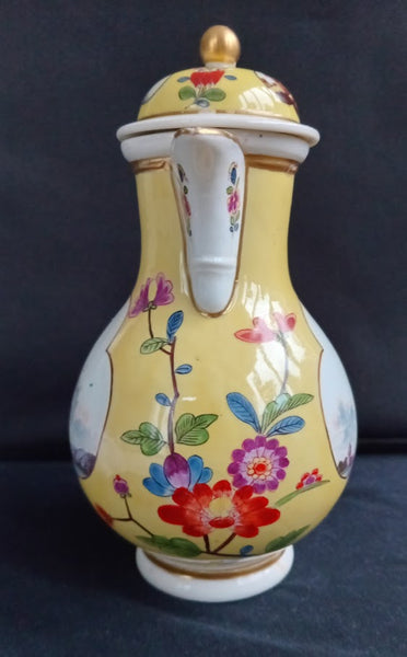 Meissen Porcelain Kauffahrtei Scene Coffee Pot with Kakiemon Flowers, Circa 1740