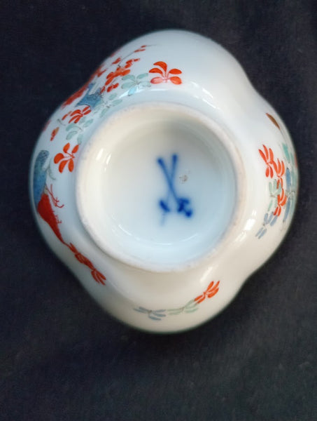 Meissen Porcelain Kakiemon Partridge Quatrefoil Tea Bowl and Saucer c1735 Drehers Marks