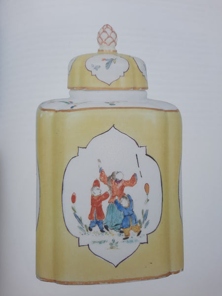 Meissen Porcelain Yellow Ground, Chinoiserie Tea Bowl, Drehers Marks, 1730 - 1732