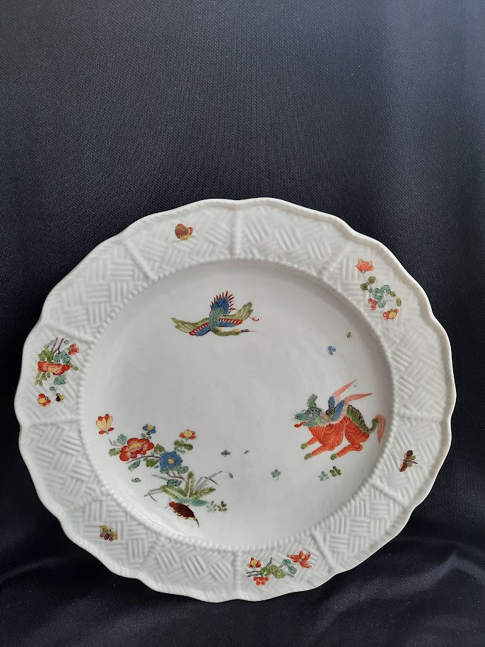 Meissen Porcelain Korean Lion Pattern Plate with Sulkowsky Rim, circa 1730-1735