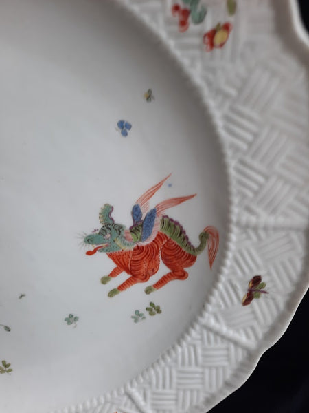 Meissen Porcelain Korean Lion Pattern Plate with Sulkowsky Rim, circa 1730-1735
