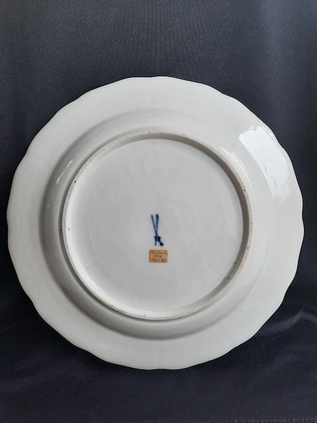 Meissen Porcelain Korean Lion Pattern Plate with Sulkowsky Rim, circa 1730-1735