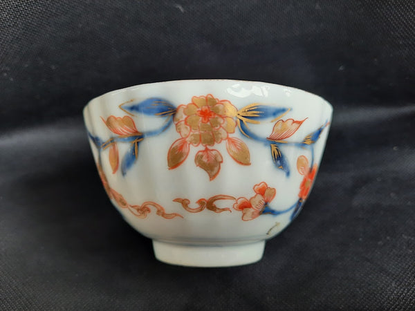 Meissen Porcelain Fluted Tea Bowl with Floral Imari Pattern, 1735-1740