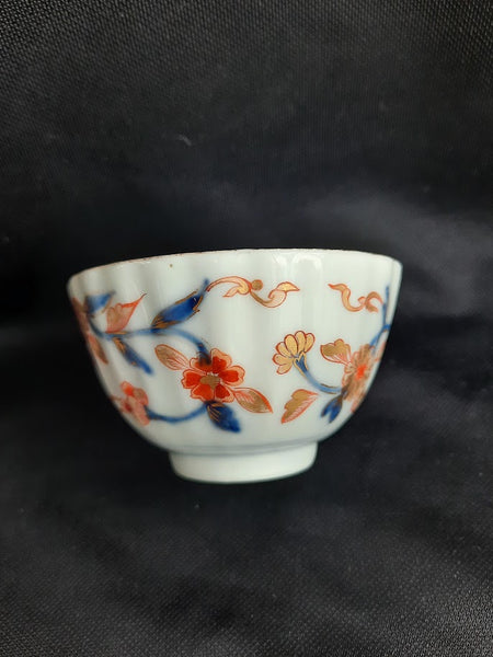 Meissen Porcelain Fluted Tea Bowl with Floral Imari Pattern, 1735-1740