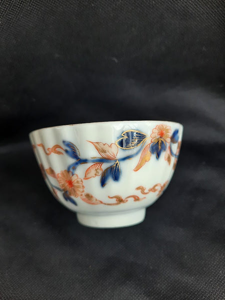 Meissen Porcelain Fluted Tea Bowl with Floral Imari Pattern, 1735-1740