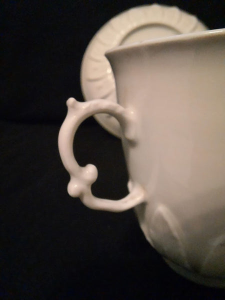 Meissen Bottger Porcelain Beaker &amp; Saucer with Acanthus Leaves, circa 1730