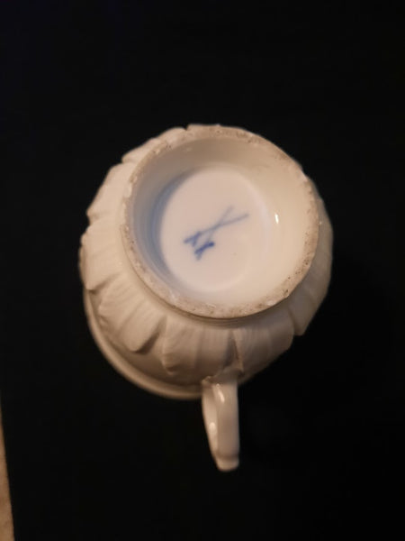Meissen Bottger Porcelain Beaker &amp; Saucer with Acanthus Leaves, circa 1730