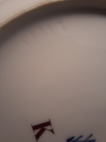 Meissen Gelber lowe (Yellow Lion) K.H.K Soup Plate, Early 18th C