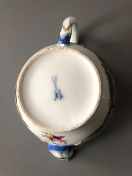 Théière Scène Kauffahrtei En Porcelaine De Meissen 1740 