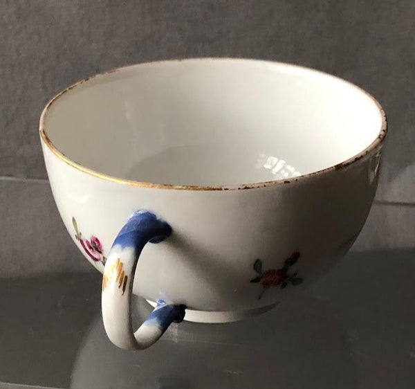 Tasse à thé et soucoupe en porcelaine de Meissen Kauffahrtei Scene (période Dot 1756-1773) #3 