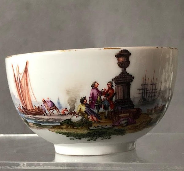 Tasse à thé et soucoupe en porcelaine de Meissen Kauffahrtei Scene (période Dot 1756-1773) #3 