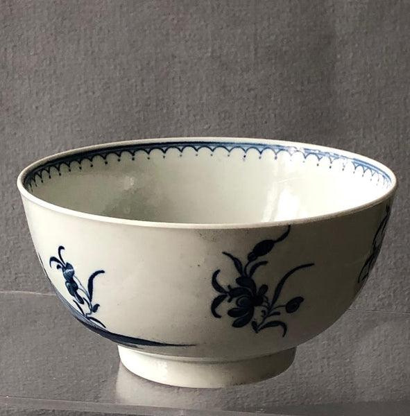 Worcester Sugar Bowl with Waiting Chinaman Pattern Circa 1760
