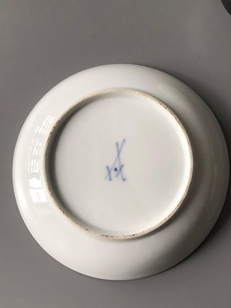 Meissen Porcelain Kauffahrtei Scene Tea Cup & Saucer  (Dot Period 1756-1773) #4