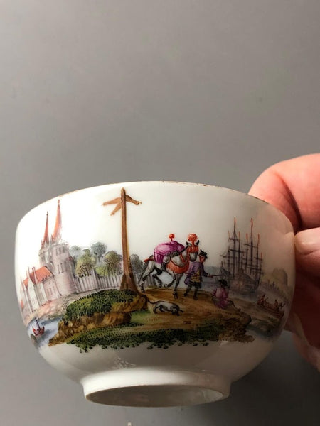 Tasse à thé et soucoupe en porcelaine de Meissen Kauffahrtei Scene (période Dot 1756-1773) #6 