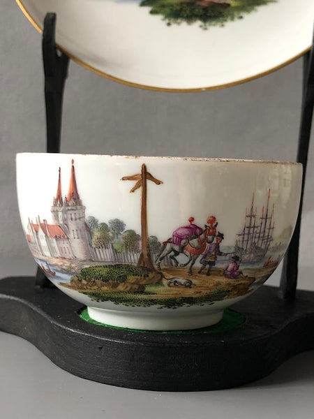 Tasse à thé et soucoupe en porcelaine de Meissen Kauffahrtei Scene (période Dot 1756-1773) #6 