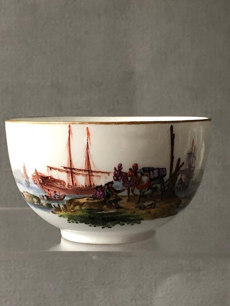 Tasse à thé et soucoupe en porcelaine de Meissen Kauffahrtei Scene (période Dot 1756-1773) #10 
