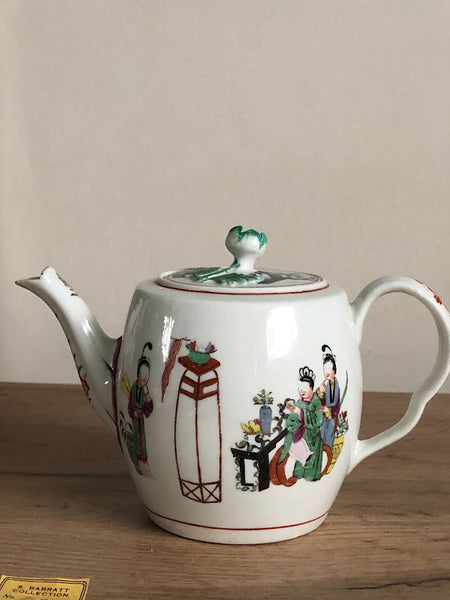 WORCESTER PORCELAIN BARREL SHAPED TEAPOT 'CHINESE FAMILY' Circa 1765