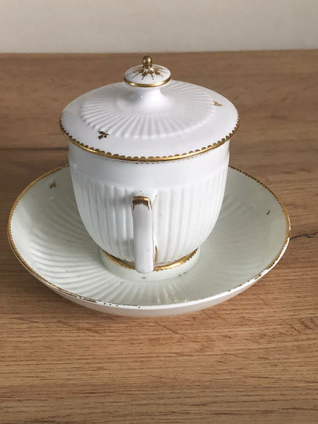 Chelsea Derby Porcelain Twin Handled Trembleuse Lidded Cup, & Saucer 1770-1784