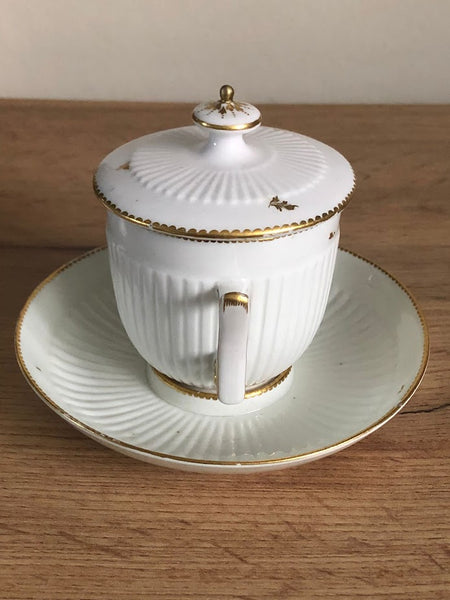 Chelsea Derby Porcelain Twin Handled Trembleuse Lidded Cup, & Saucer 1770-1784