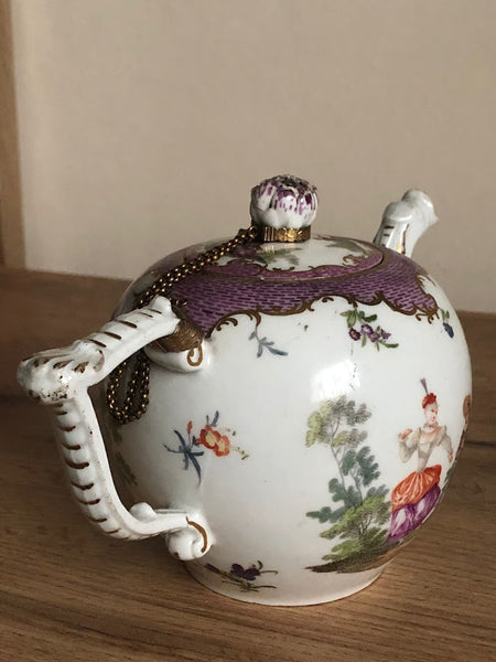 Meissen Porcelain Puce Scaled Watteau Teapot 1740-1745