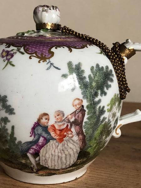 Meissen Porcelain Puce Scaled Watteau Teapot 1740-1745