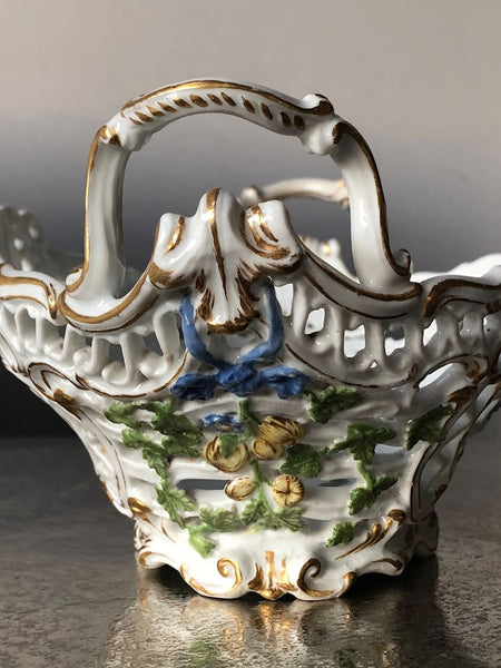 Meissen Fruit Moulded Basket, Dot Period 1763 - 1774 Drehers Marks (No 3)