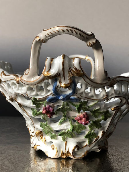 Meissen Fruit Moulded Basket, Dot Period 1763 - 1774 Drehers Marks (No 3)