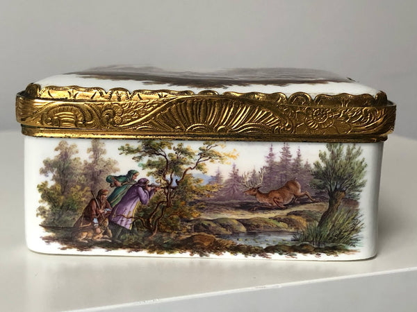 Meissen Porcelain Snuff Box with Hunting Scenes, 18th C