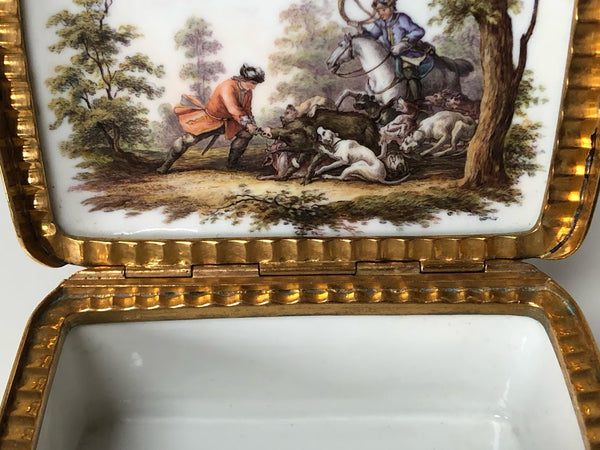 Meissen Porcelain Snuff Box with Hunting Scenes, 18th C