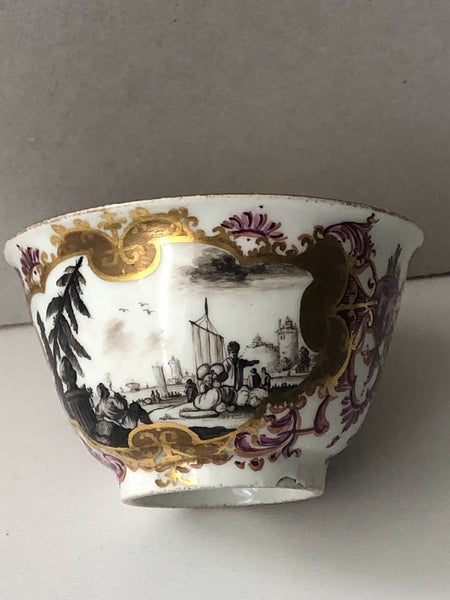 Meissen Porcelain Kauffahrtei Scene Schwarzlot Tea Bowl, 1730-1735